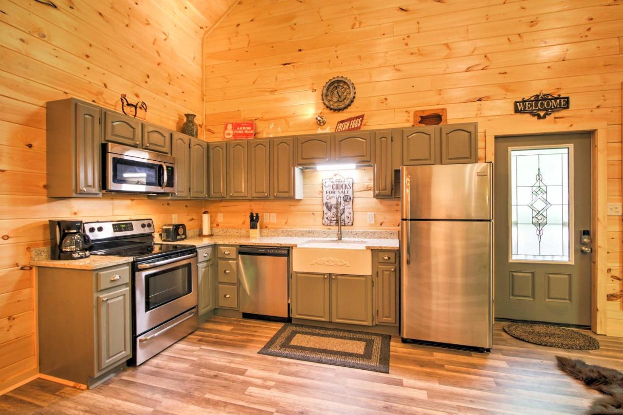 Gatlinburg Cabin With Hot Tub 5 Mi To Downtown Exterior photo