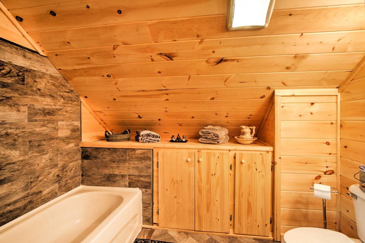 Gatlinburg Cabin With Hot Tub 5 Mi To Downtown Exterior photo