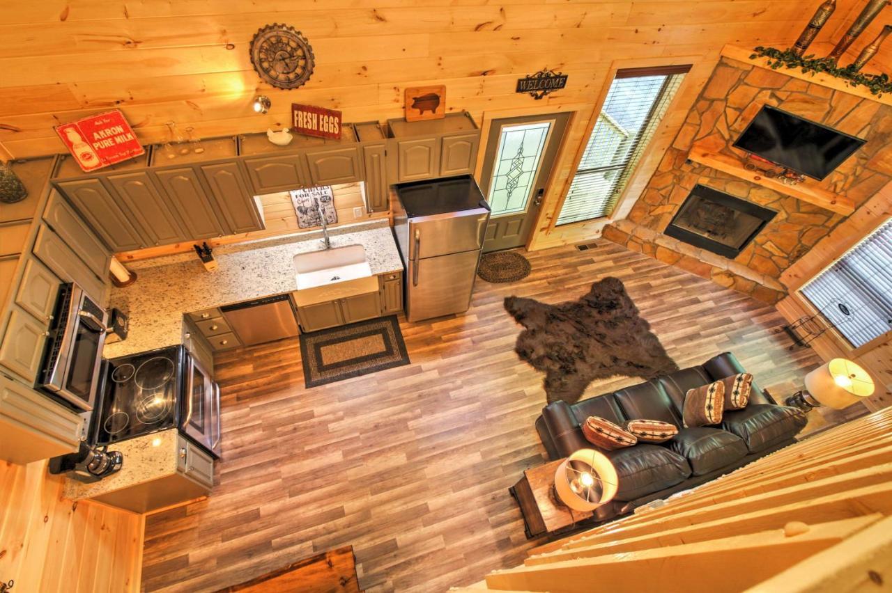 Gatlinburg Cabin With Hot Tub 5 Mi To Downtown Exterior photo
