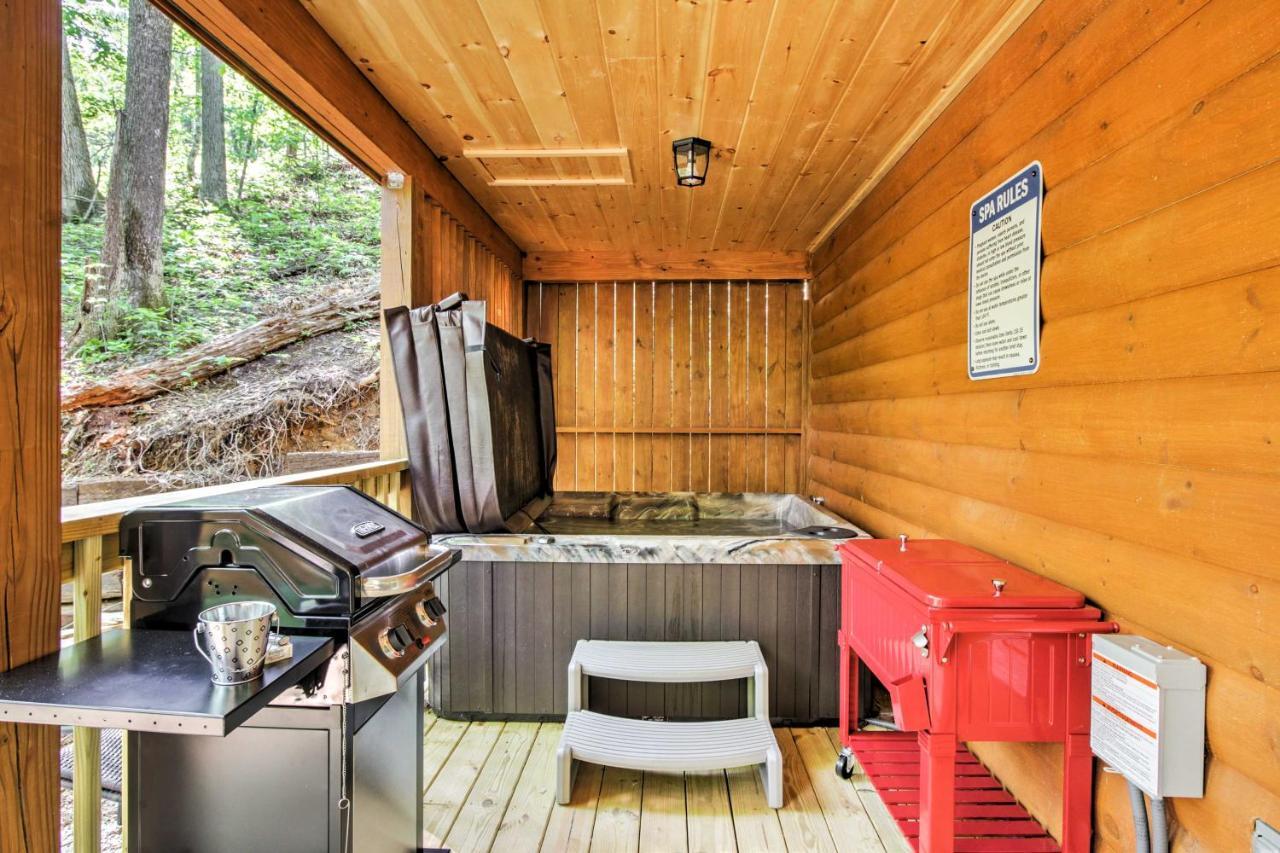 Gatlinburg Cabin With Hot Tub 5 Mi To Downtown Exterior photo